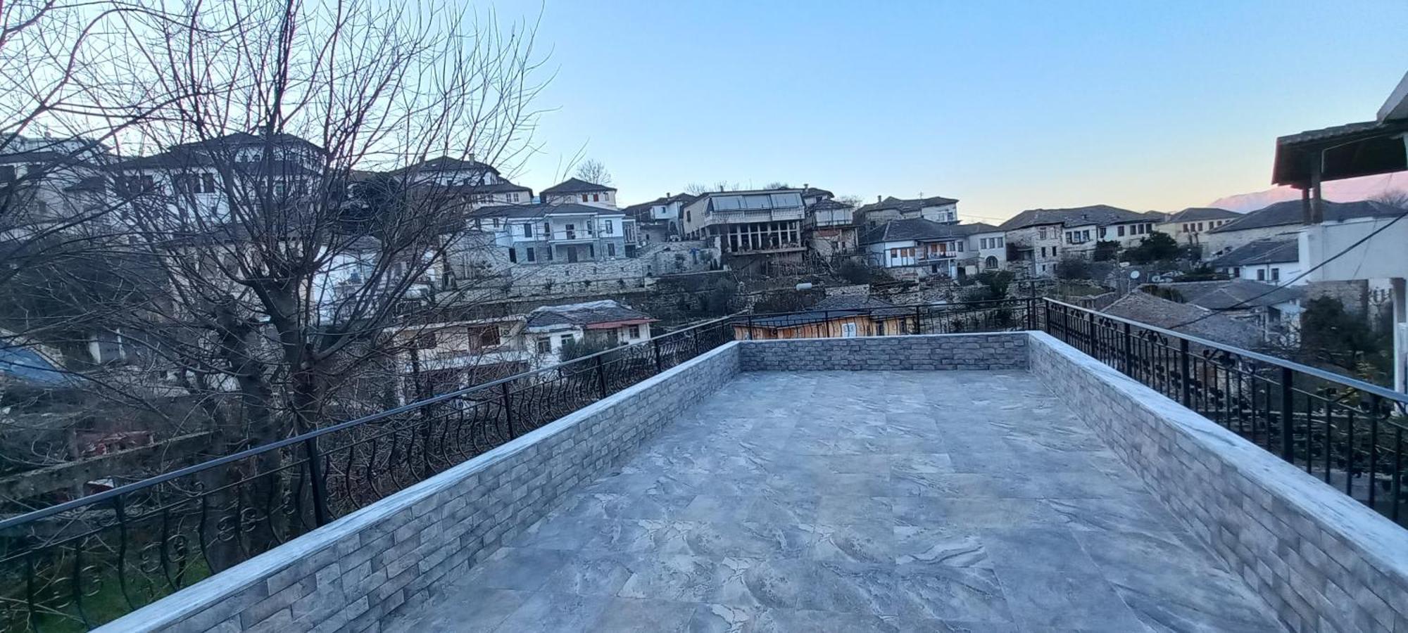 Marbi Guest House Gjirokaster Ngoại thất bức ảnh