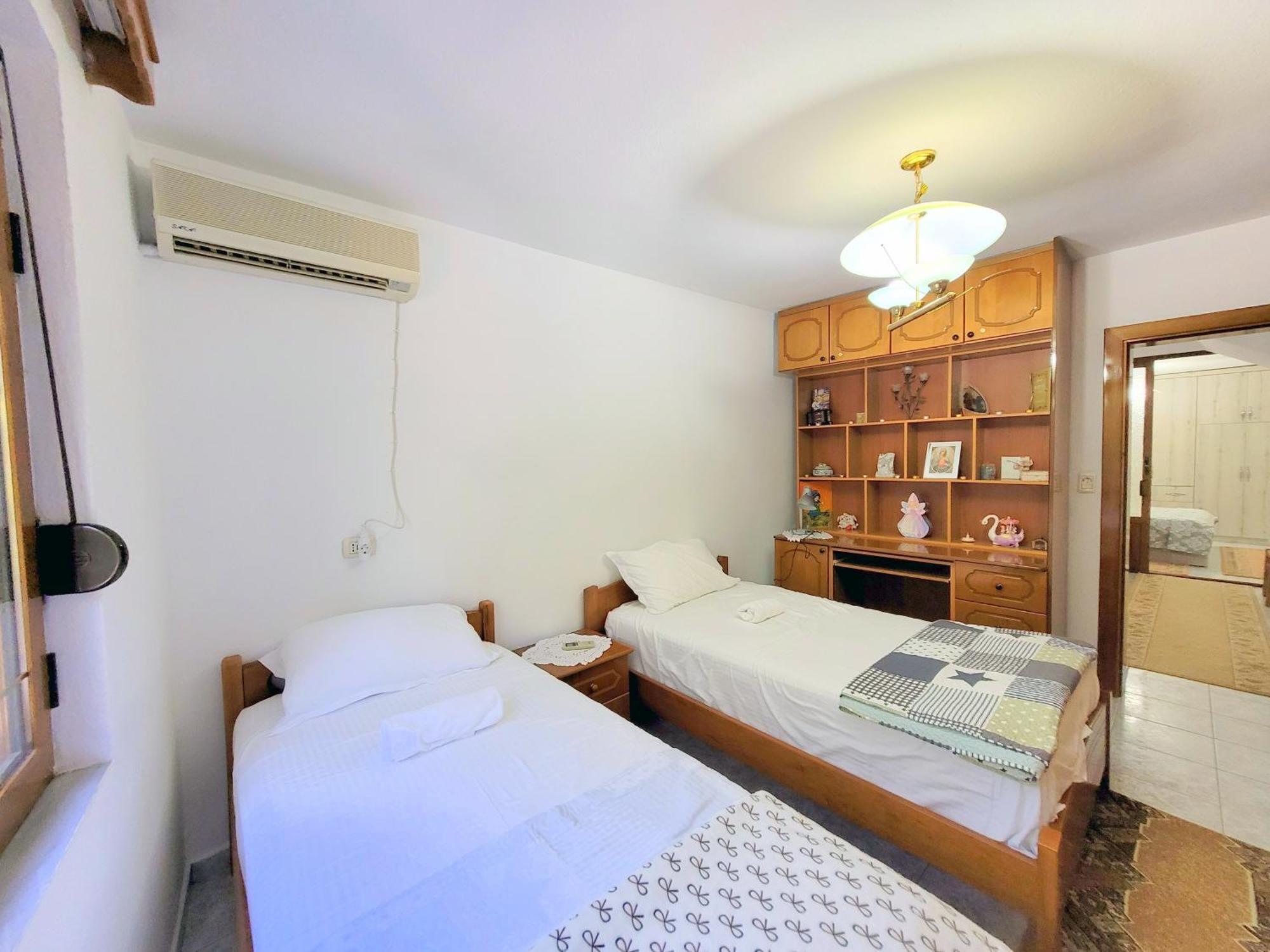 Marbi Guest House Gjirokaster Ngoại thất bức ảnh