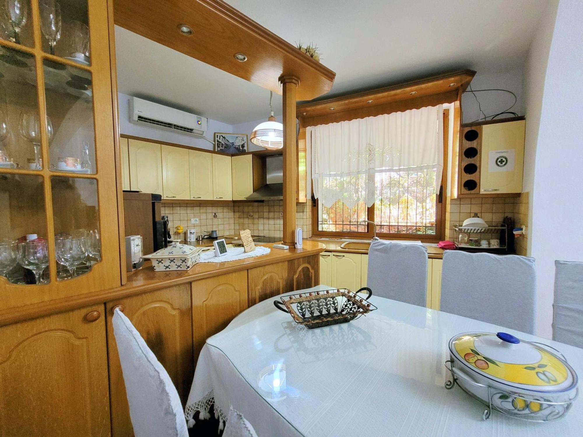 Marbi Guest House Gjirokaster Ngoại thất bức ảnh