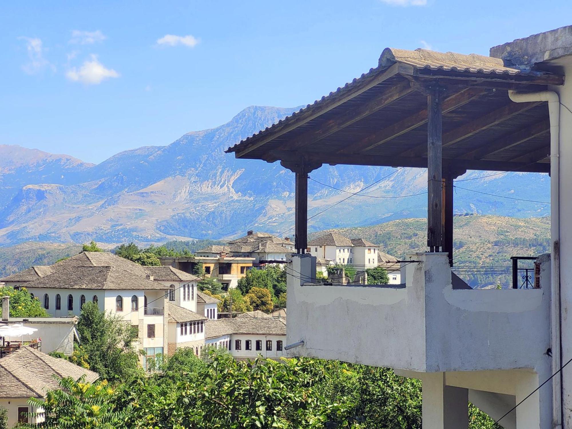 Marbi Guest House Gjirokaster Ngoại thất bức ảnh